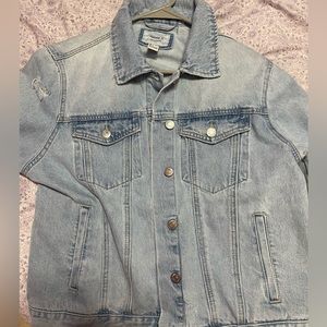Womens forever 21 ripped jean jacket Womens large
